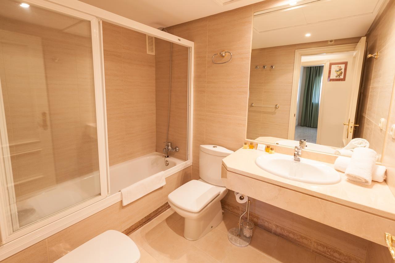 Marina De Banus Apartment Марбелья Екстер'єр фото